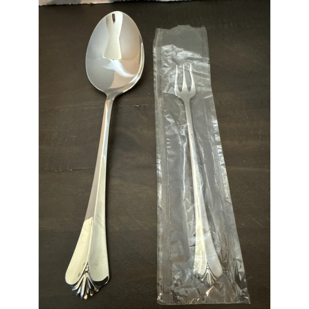 Oneida Distinction Deluxe Westgate Royal Crest Stainless 2 Piece Serving